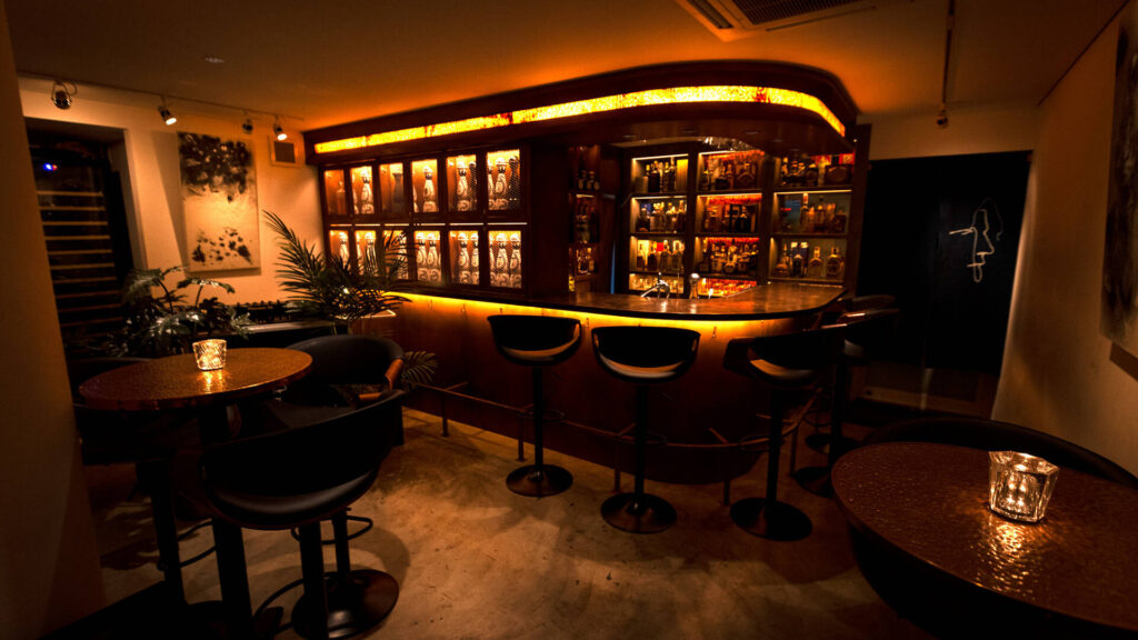 Nakame Lounge Tokyo Best Bars 