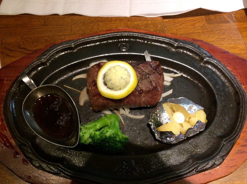 Niku no Mansei (Manseibashi) Akihabara