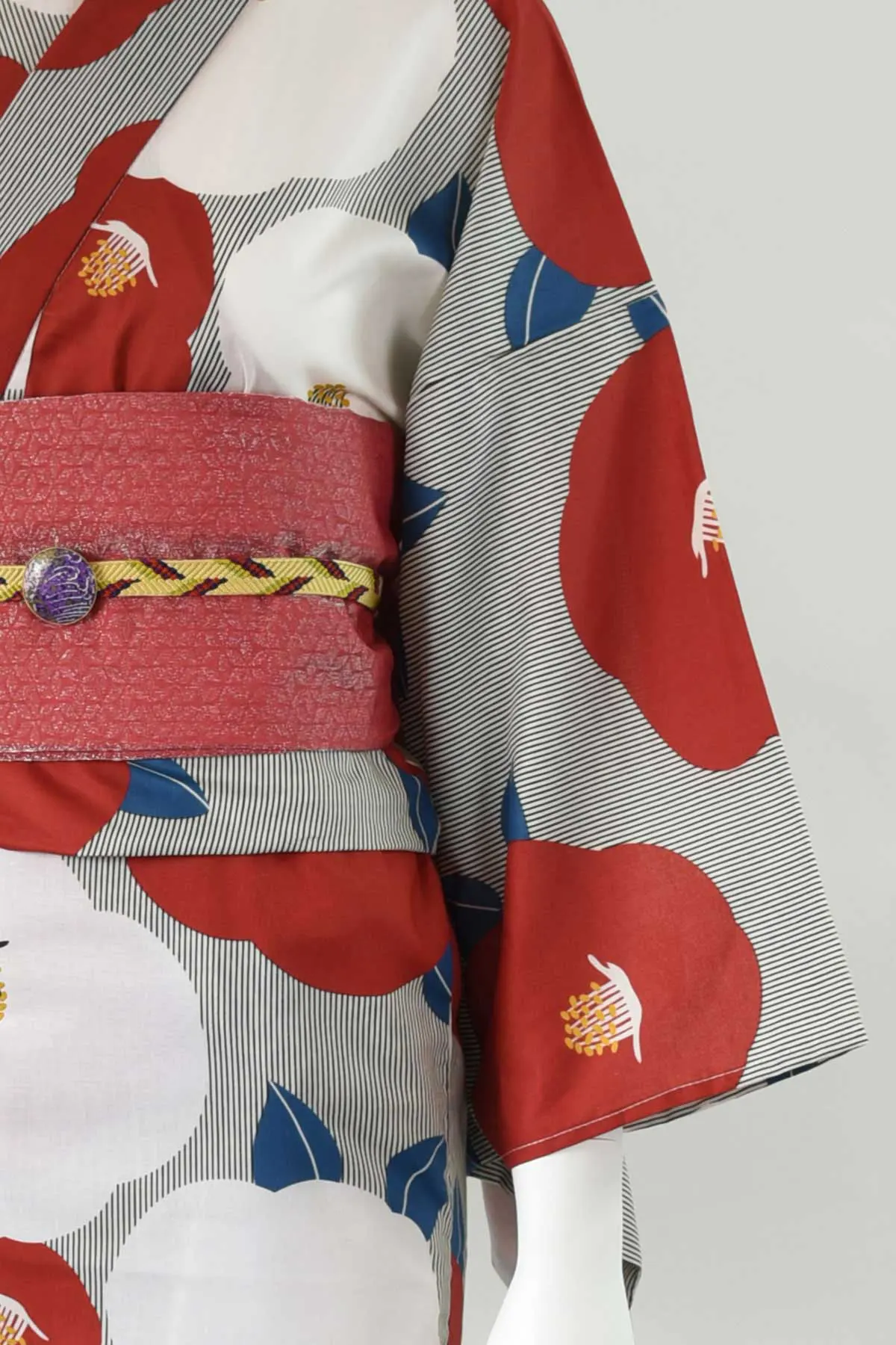 33 Best Things to Buy in Tokyo: Souvenirs, Fashion, Snacks & Hidden Gems 24 Traditional Japanese clothing accessories
