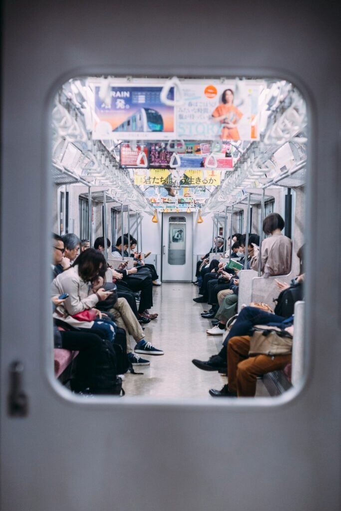 DOs and DONTs in Japan: Essential Etiquette Tips for First-Time Visitors (2025) 8 DOs and DONTs in Japan
