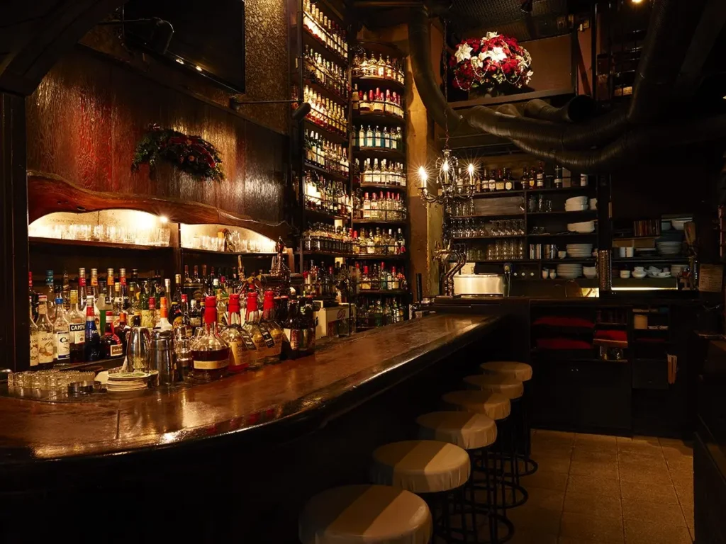 The Ultimate Guide to Best Places to Eat in Tokyo in 2025 (With Local Favorites) 29 Garlic Chips Bar Tokyo