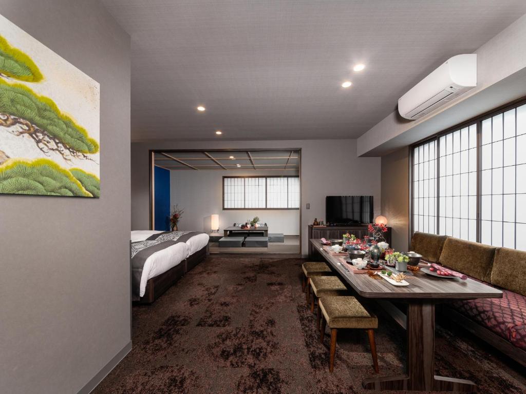 6 Best Manga Hotels in Tokyo for the Ultimate Otaku Stay (2026) 10 Mimaru Ginza East