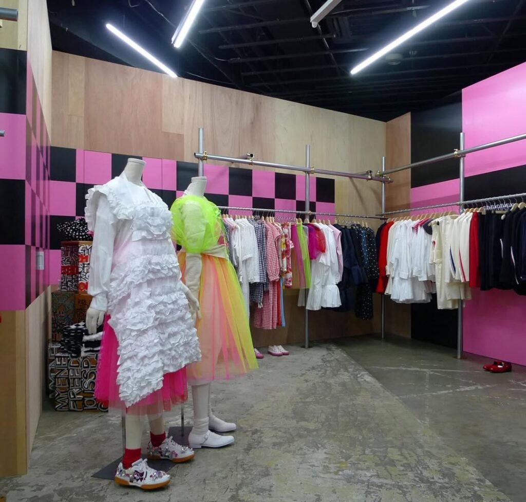 Comme des Garçons (CDG)