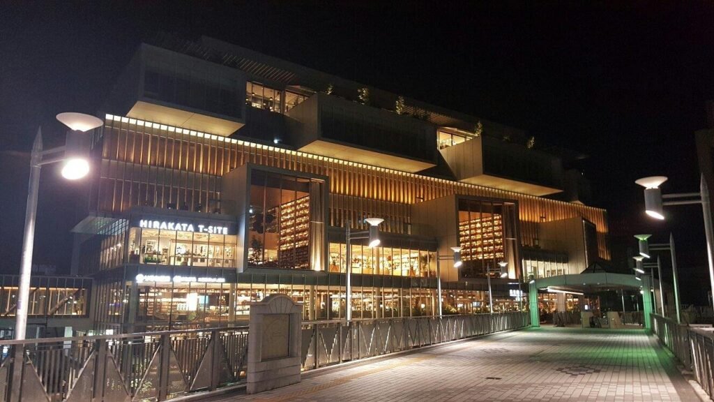 14 Best Hidden Gems in Osaka You Need to Visit in 2025 – Unique Spots Beyond the Crowds 14 Hirakata T-SITE (Hirakata City)