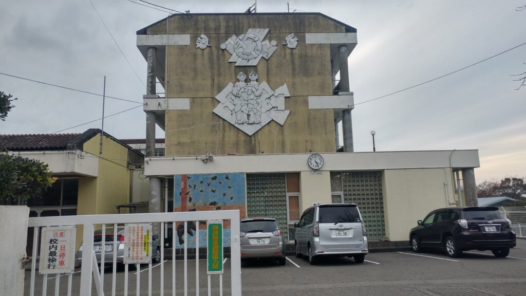 Anime Pilgrimage Japan: A Deep Dive into 48 Sacred Anime Locations Across Japan 33 Nagaisaki Junior High School