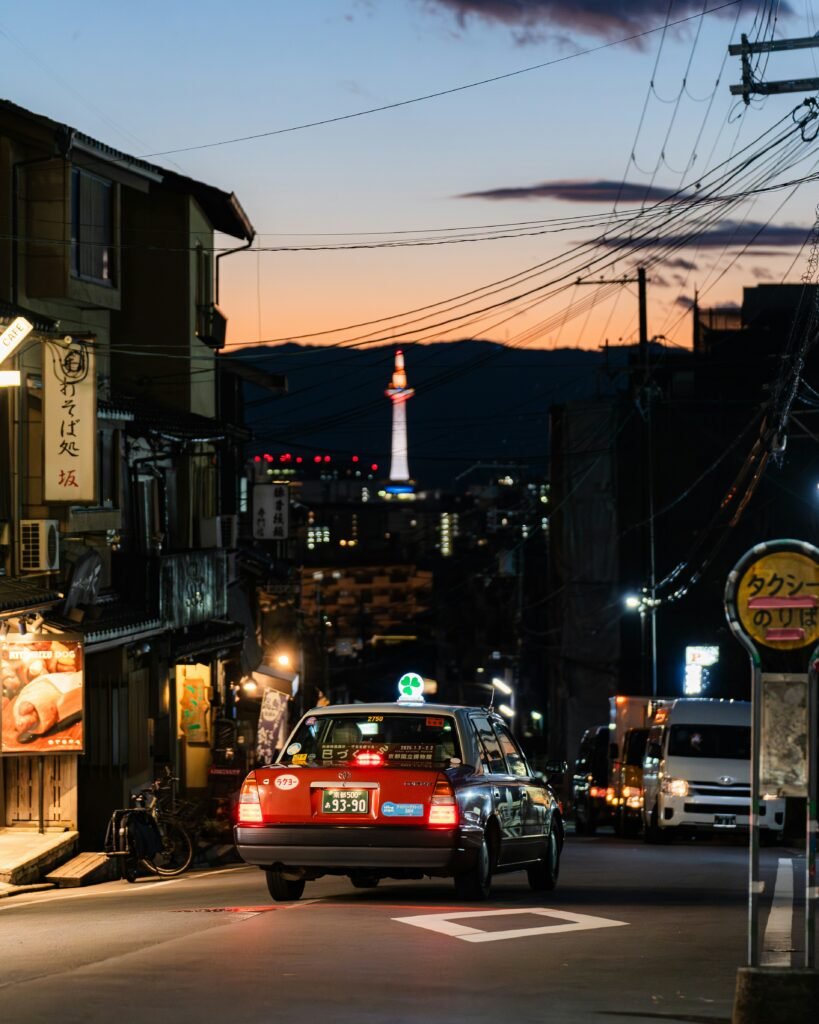 Nightlife in Kyoto in 2026: 20 Best Bars, Clubs & Entertainment Spots 2 Getting Around at Night in Kyoto