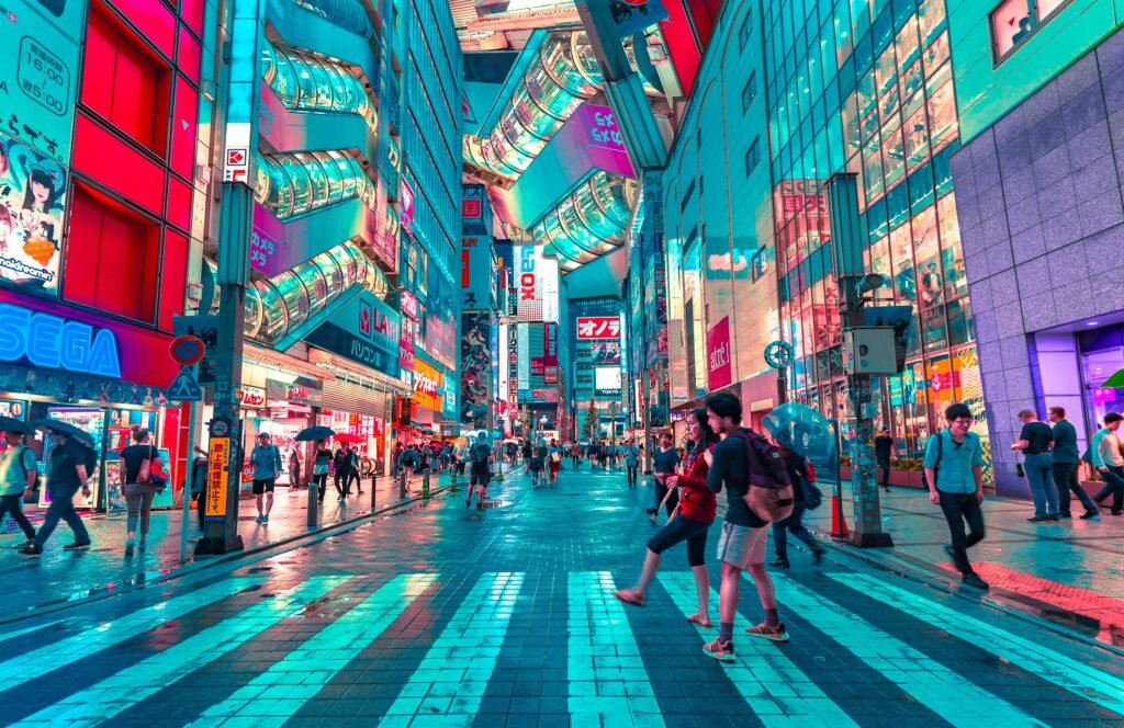 Pros and Cons of Living in Tokyo