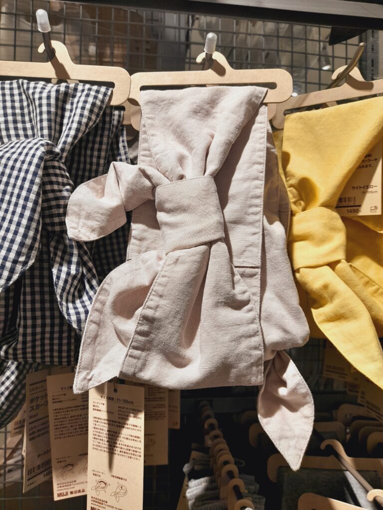 What to Buy at MUJI Japan in 2026: Best Picks, Prices & Where to Find Them 4 UV-protection scarf in hemp and cotton at MUJI Japan