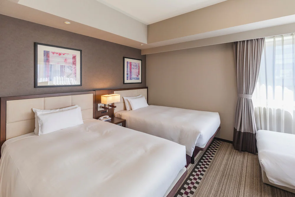 Perfect 3 Days in Tokyo (2026): The Ultimate Itinerary for First-Time Visitors 8 Hotel Sunroute Plaza Shinjuku Tokyo