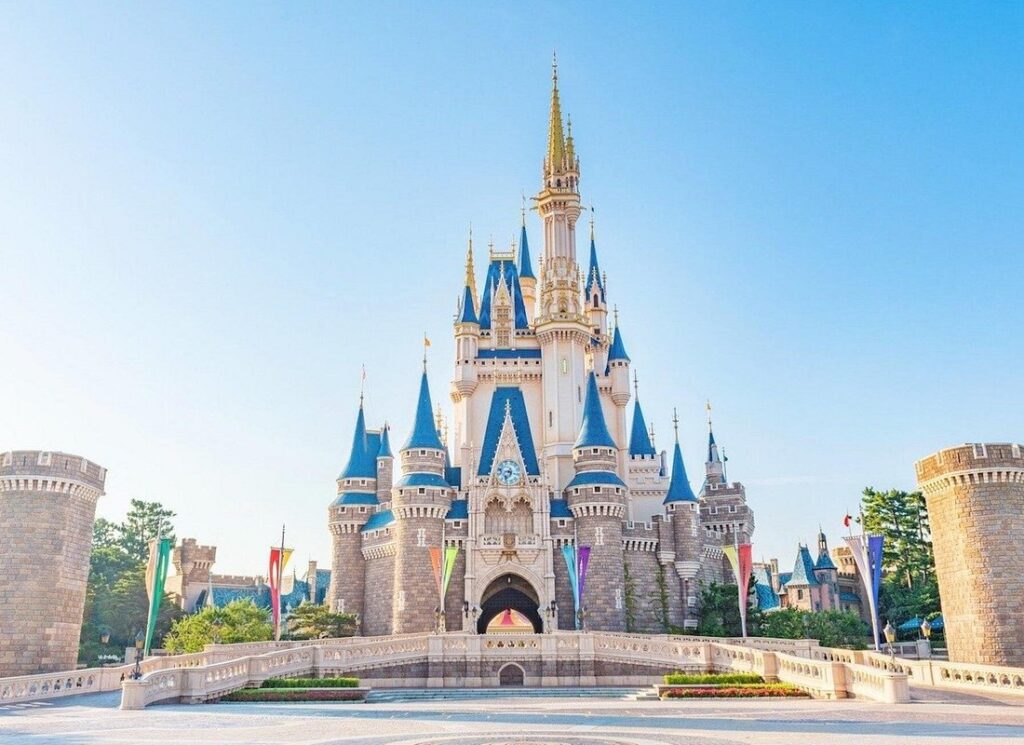 Perfect 3 Days in Tokyo (2026): The Ultimate Itinerary for First-Time Visitors 24 Tokyo Disneyland