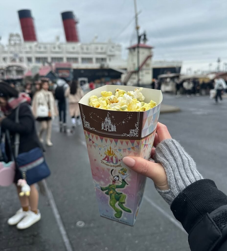 Tokyo Disneyland & DisneySea Tips (2026): Tickets, FastPass, Fireworks & More 12 Popcorn at Tokyo Disneysea