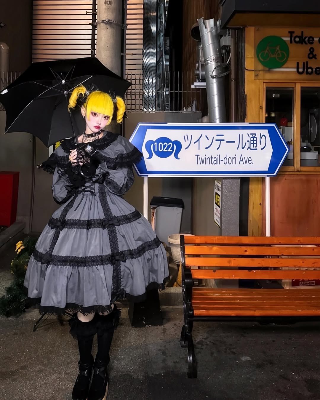 Japanese Lolita Style (2026): A Beginner’s Guide to Types, Rules, Brands, and How to Wear It 16 Gothic Lolita