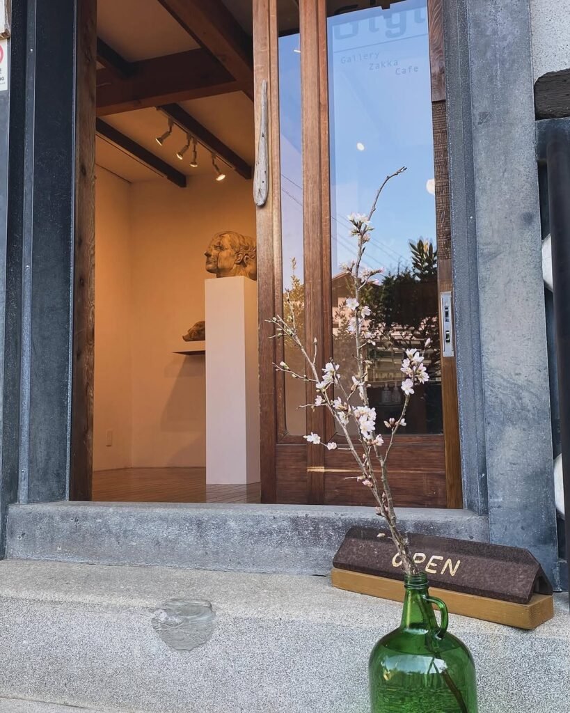 What to Do in Enoshima (2026): Best Sights, Sunset Views & Hidden Gems 22 Gallery & Café Gigi Enoshima