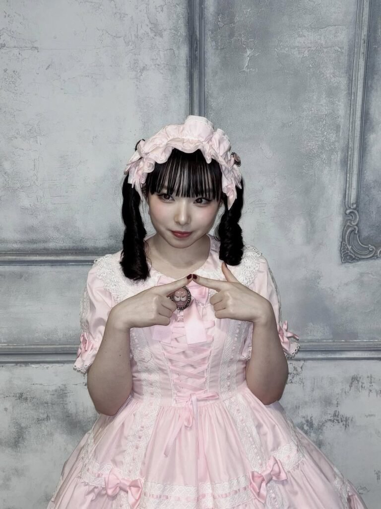 Japanese Lolita Style (2026): A Beginner’s Guide to Types, Rules, Brands, and How to Wear It 15 Classic Lolita