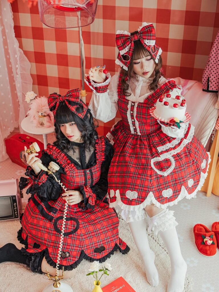 Japanese Lolita Style (2026): A Beginner’s Guide to Types, Rules, Brands, and How to Wear It 14 Sweet Lolita Japanese style