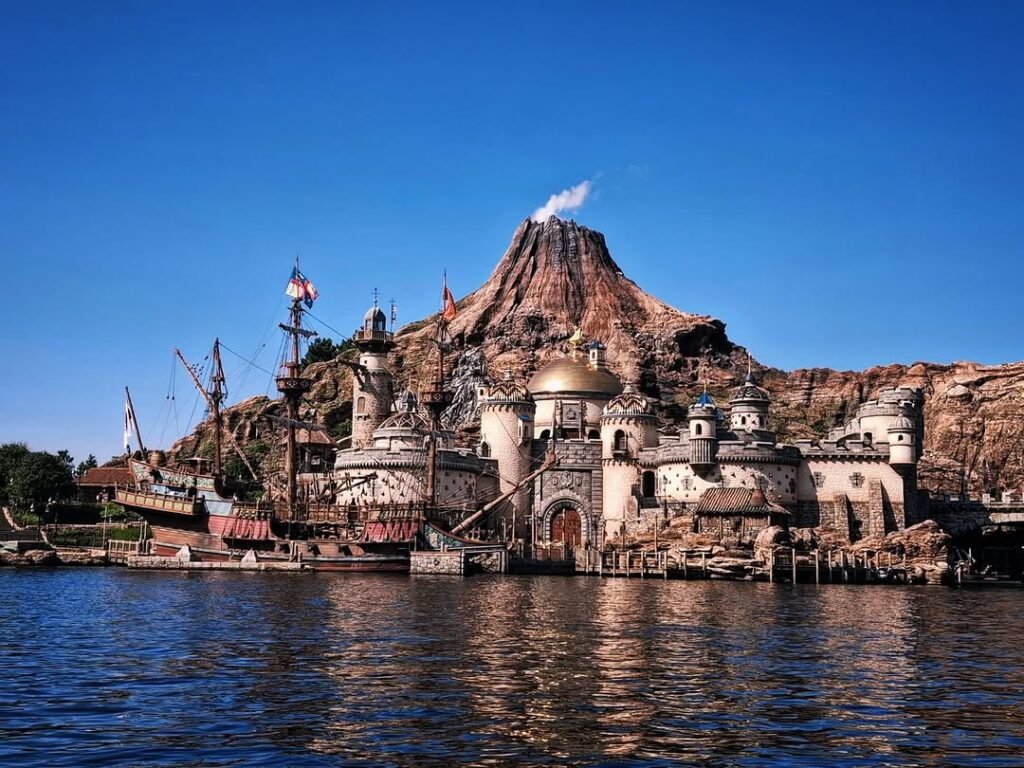 Tokyo Disneyland & DisneySea Tips (2026): Tickets, FastPass, Fireworks & More 4 Tokyo Disneysea