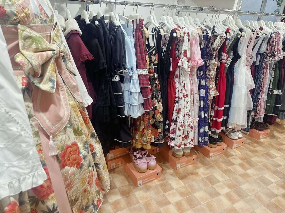 Japanese Lolita Style (2026): A Beginner’s Guide to Types, Rules, Brands, and How to Wear It 26 Metamorphose temps de fille store