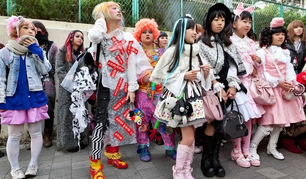 Japanese Lolita Style (2026): A Beginner’s Guide to Types, Rules, Brands, and How to Wear It 7 Japanese Lolita style