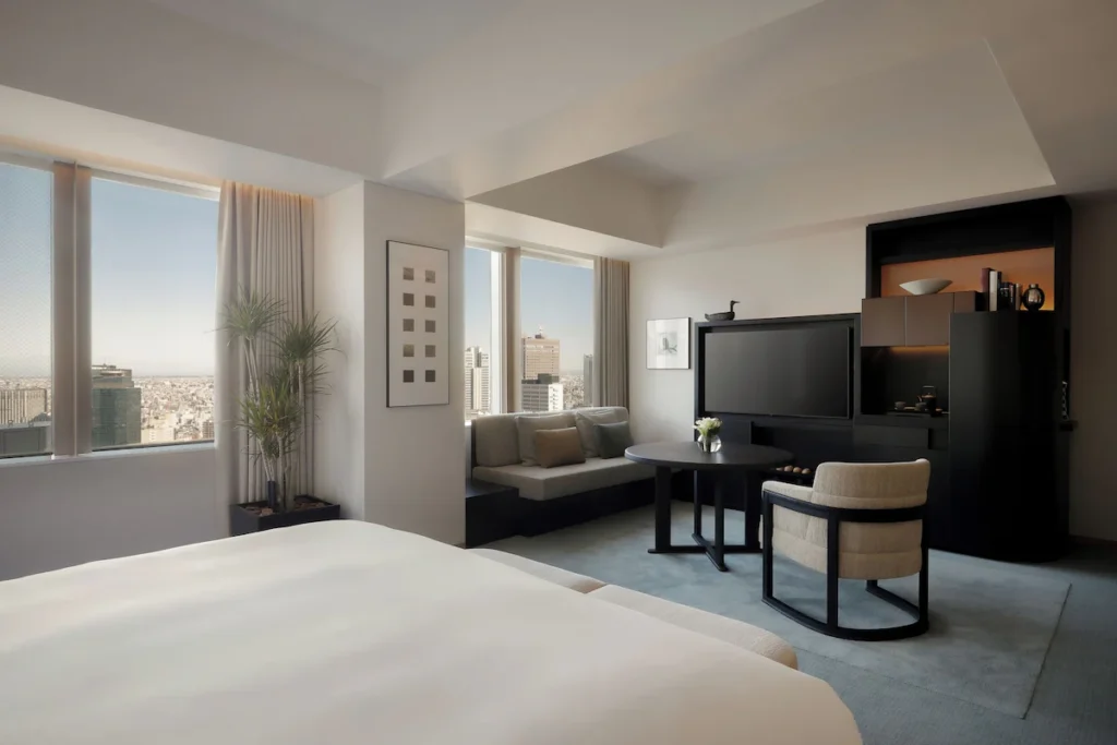 Best Luxury Hotels in Japan (2026): Top 9 Stunning Stays for an Unforgettable Trip 14 Park Hyatt Tokyo elegant hotel interior with cinematic Lost in Translation atmosphere
