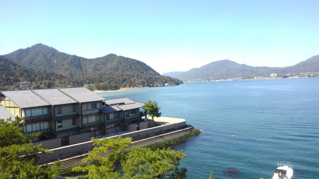 Sakuraya hotel in Miyajima