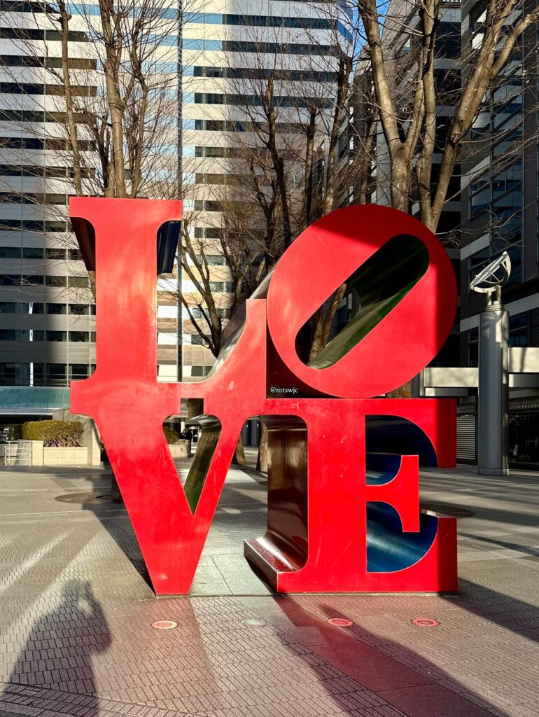 Perfect 9 Days in Tokyo Itinerary (2026): Ultimate Plan for Sightseeing, Shopping, and Street Food 26 LOVE sculpture by Robert Indiana in Tokyo