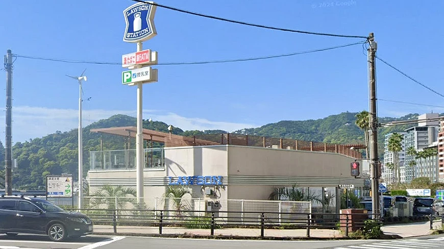 What To Buy At Lawson Japan in 2026: 25 Best Things- Hot food, Bento, Desserts, Coffee, Themed promos, Collabs + Limited Editions 29 Atami Beach LAWSON: the sea-view convenience store