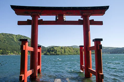 What To Do In Hakone (2026): Best Activities, Onsen Spots & The Best Views 7 Hakone Shrine