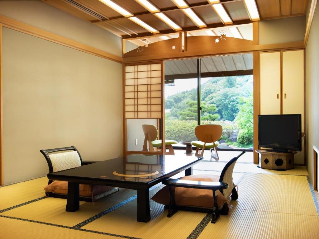 Romantic Hotels in Kyoto in 2026: 15 Dreamy Stays for Couples (Ryokan to Boutique) 17 Ryotei Rangetsu (Arashiyama)