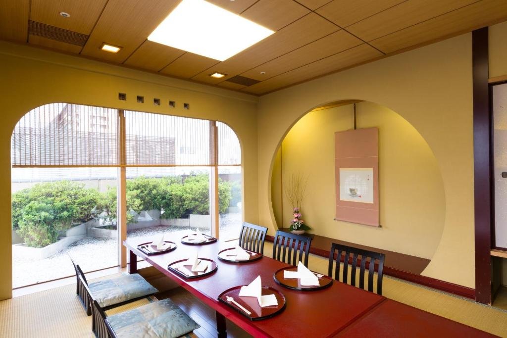 Where to Stay in Nagoya (2026): 15+ Best Hotels for Couples, Families & More 25 Meitetsu Grand Hotel