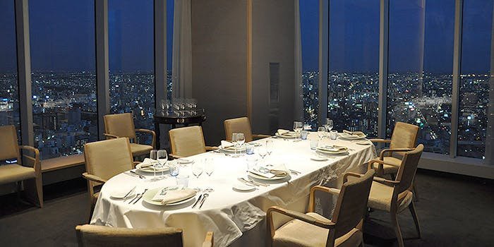 Where to Eat in Nagoya (2026): 20 Best Restaurants for Private Dining, Lunch, and Night Views 25 Auberge de l’Ill Nagoya / Midland Square 42F