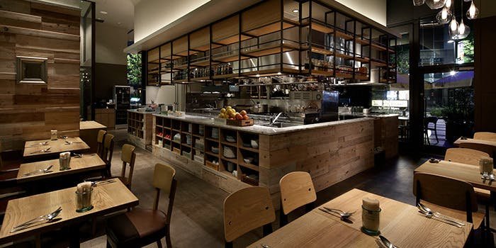 Where to Eat in Nagoya (2026): 20 Best Restaurants for Private Dining, Lunch, and Night Views 17 saltwater