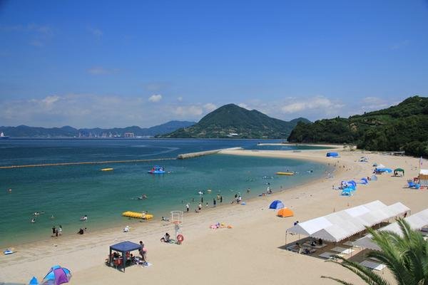 What To Do In Onomichi (2026): 30 Great Sightseeing Spots, Cafes & Parks 11 Setoda Sunset Beach on Ikuchijima Island with white sand and Seto Inland Sea views