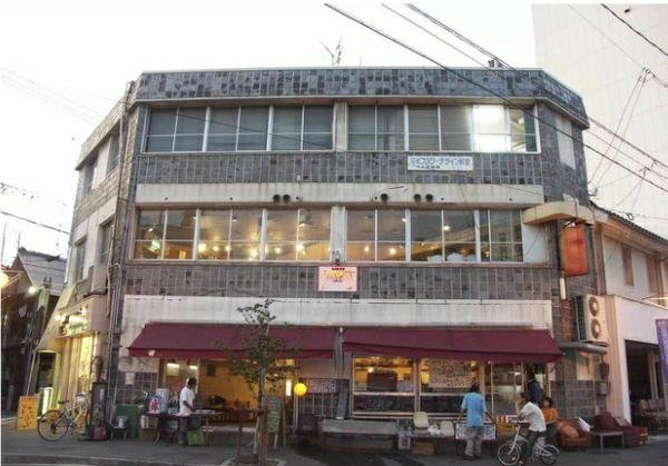 What To Do In Onomichi (2026): 30 Great Sightseeing Spots, Cafes & Parks 10 Yamaneko cafe in Onomichi, a relaxed coastal cafe known for cat-themed drinks and local lunches
