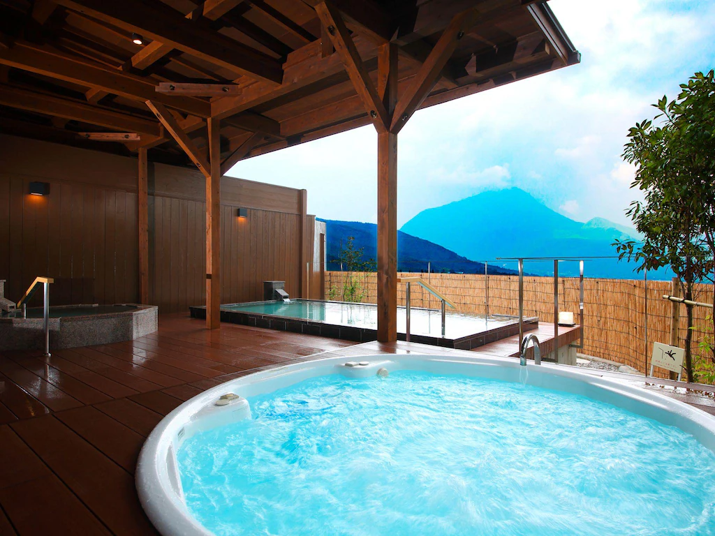 Private guest room bath at Yufuin Hanayoshi ryokan