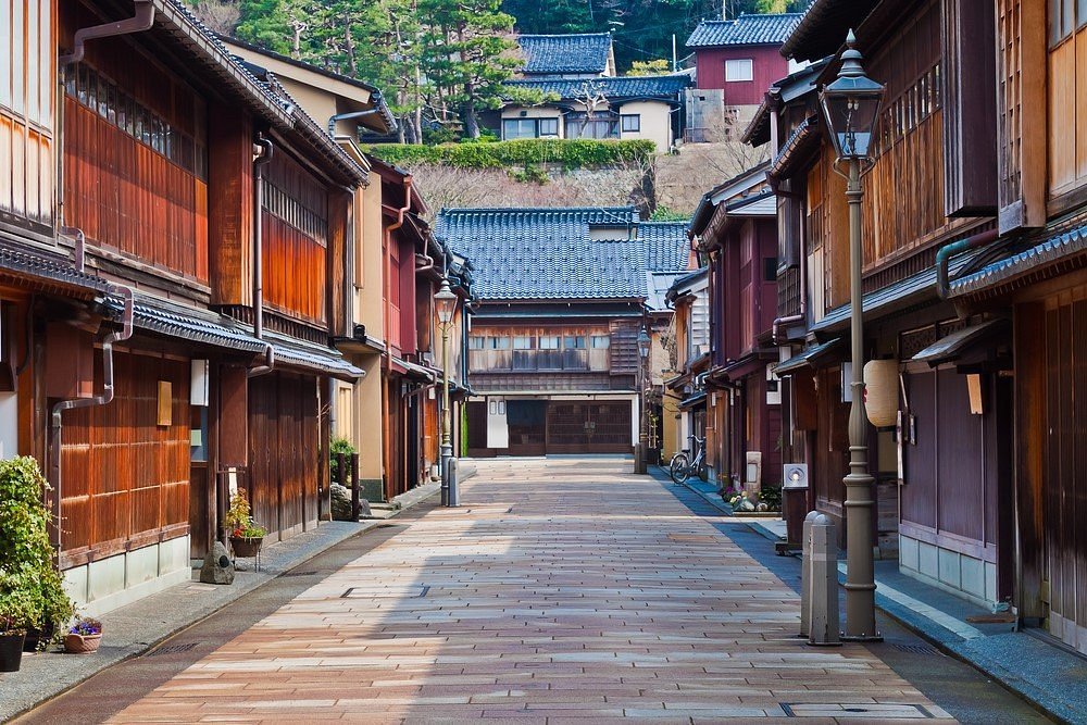 Higashi Chaya District traditional teahouse streets in Kanazawa