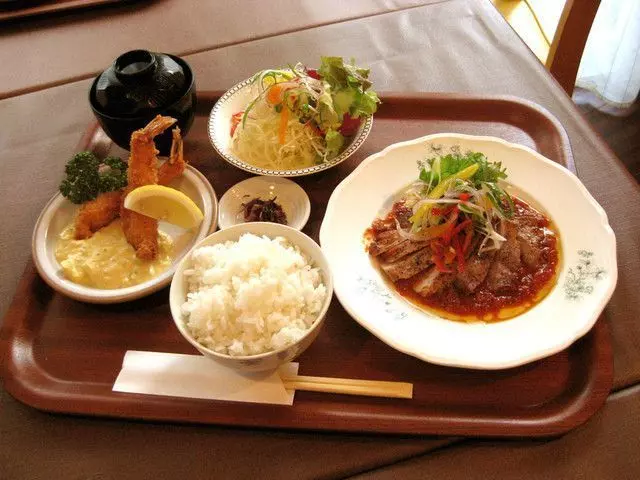  minced cutlet with demi-glace sauce