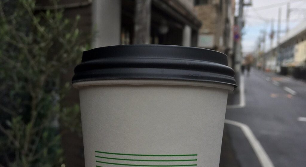 10 Top Spots with Best Green Tea in Tokyo (2026) 13 Matcha drinks and Japanese tea stand counter at Saten in Tokyo