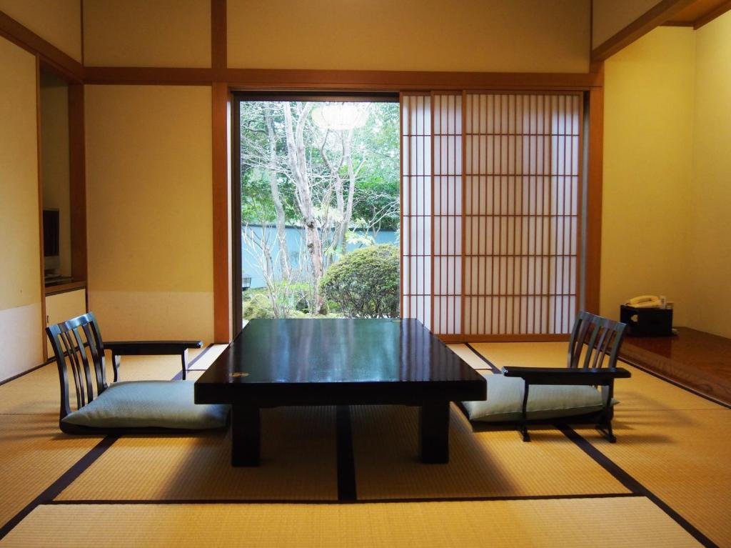 Takumi no Yado Yoshimatsu Japanese-style room with traditional interiors and private ryokan atmosphere