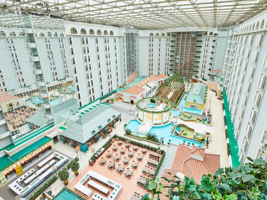 Grand Nikko Tokyo Bay Maihama bright hotel atrium near Tokyo Disney Resort