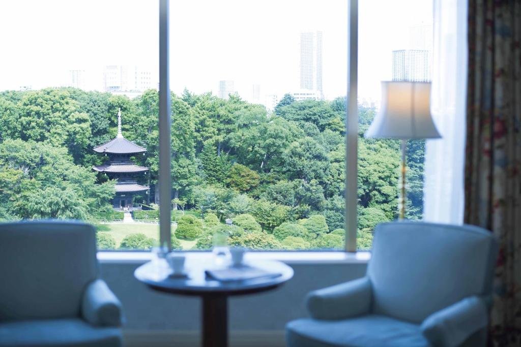 Hotel Chinzanso Tokyo luxury room overlooking the garden