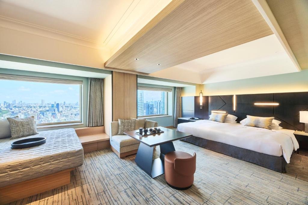 Cerulean Tower Tokyu Hotel room with Tokyo skyline views