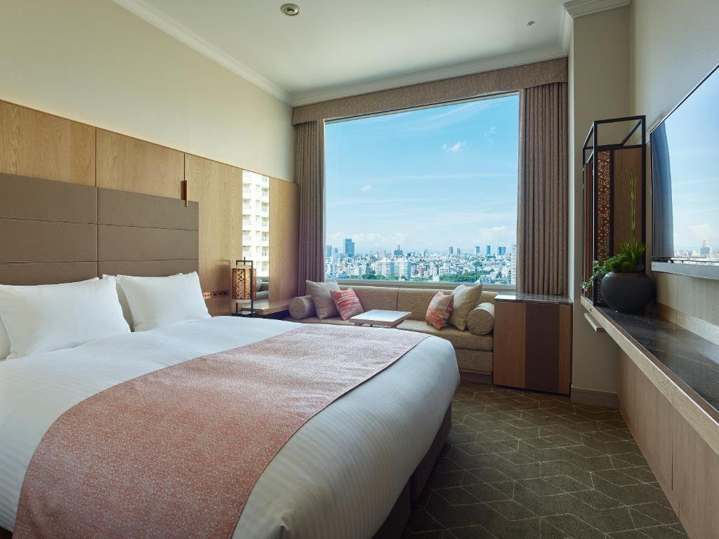 Hotel The Celestine Tokyo Shiba room with calm interiors for peaceful solo downtime