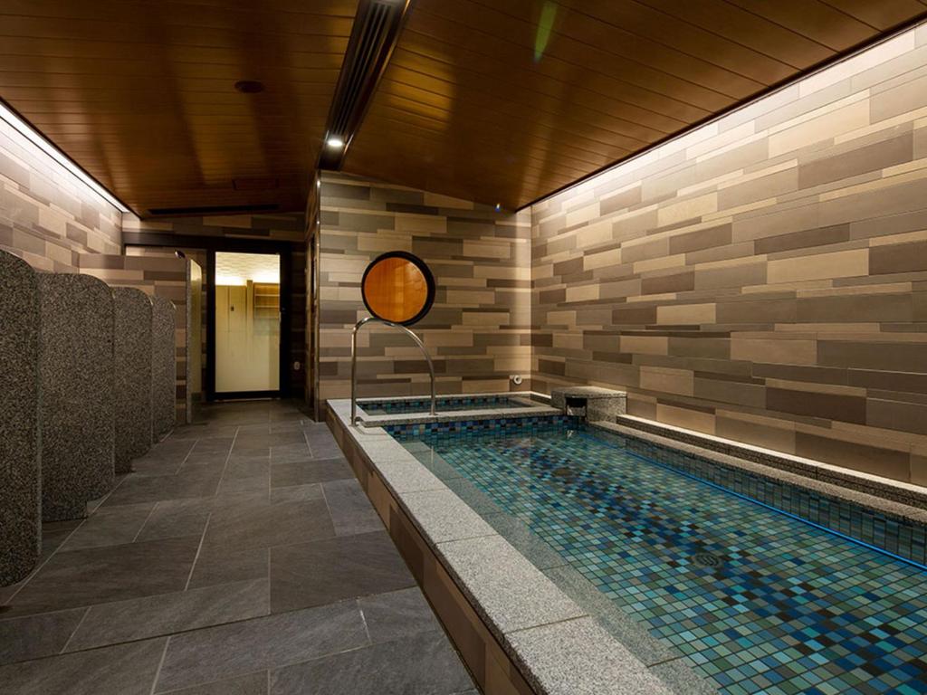 Where to Stay in Kobe For The First Time (2026): 6 Best Areas and 18 Hotel Picks 10 Hotel Monterey Kobe near Sannomiya in central Kobe