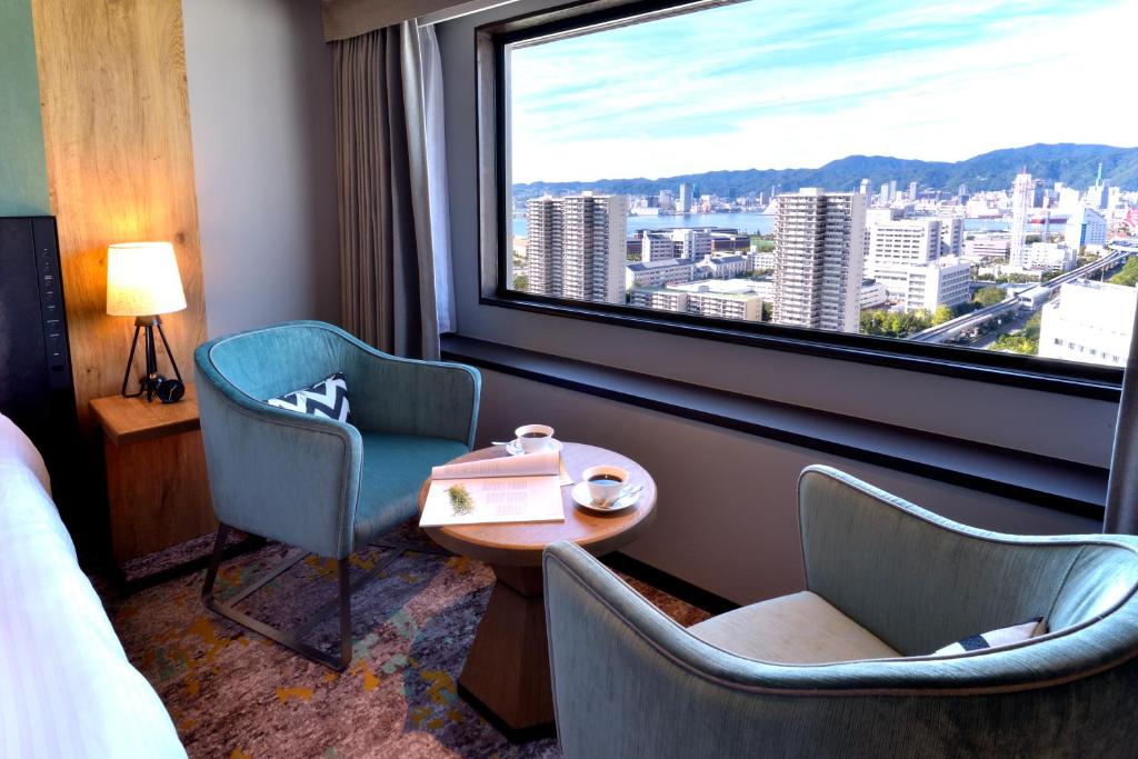 Where to Stay in Kobe For The First Time (2026): 6 Best Areas and 18 Hotel Picks 28 Kobe Portopia Hotel on Port Island in Kobe