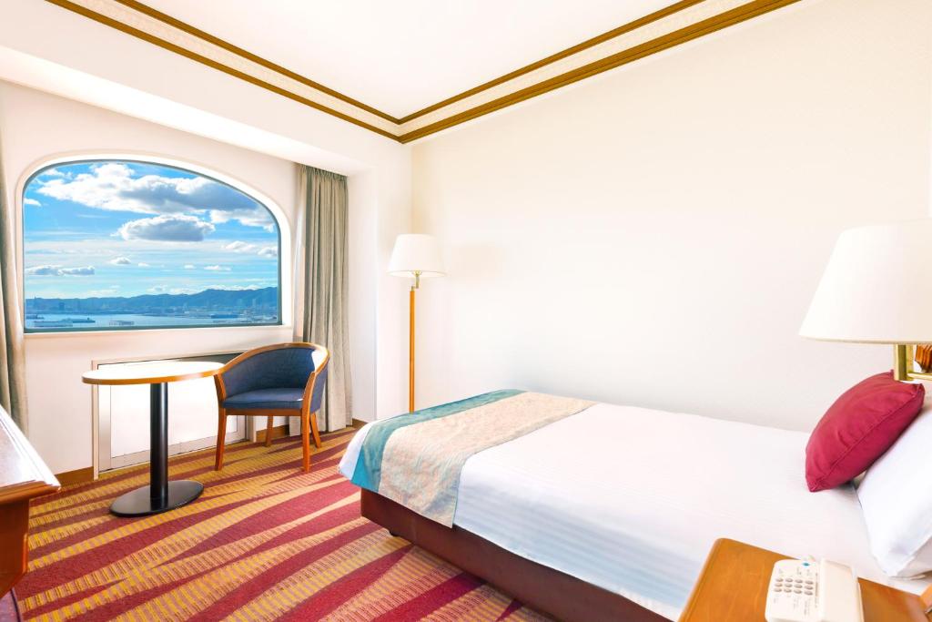 Where to Stay in Kobe For The First Time (2026): 6 Best Areas and 18 Hotel Picks 30 Hotel Plaza Kobe on Rokko Island in Kobe