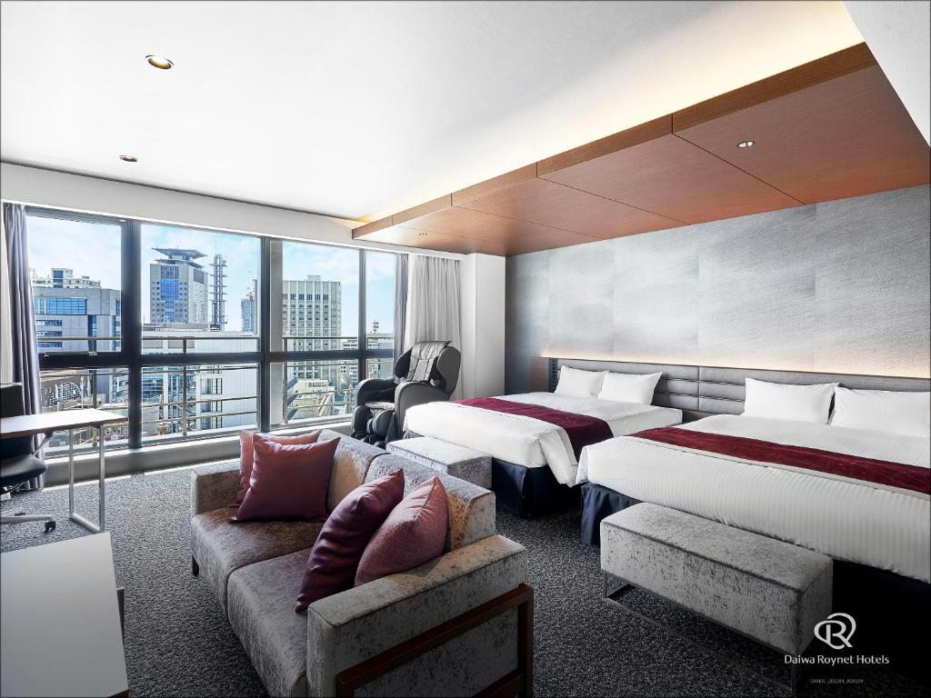 Where to Stay in Kobe For The First Time (2026): 6 Best Areas and 18 Hotel Picks 9 Daiwa Roynet Hotel Kobe-Sannomiya PREMIER in central Kobe