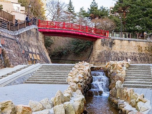 35 Best Things to Do in Kobe (2026): Waterfront Views, Mountain Escapes and Cultural Sights 25 Arima River Waterfront Plaza near the entrance to Arima Onsen