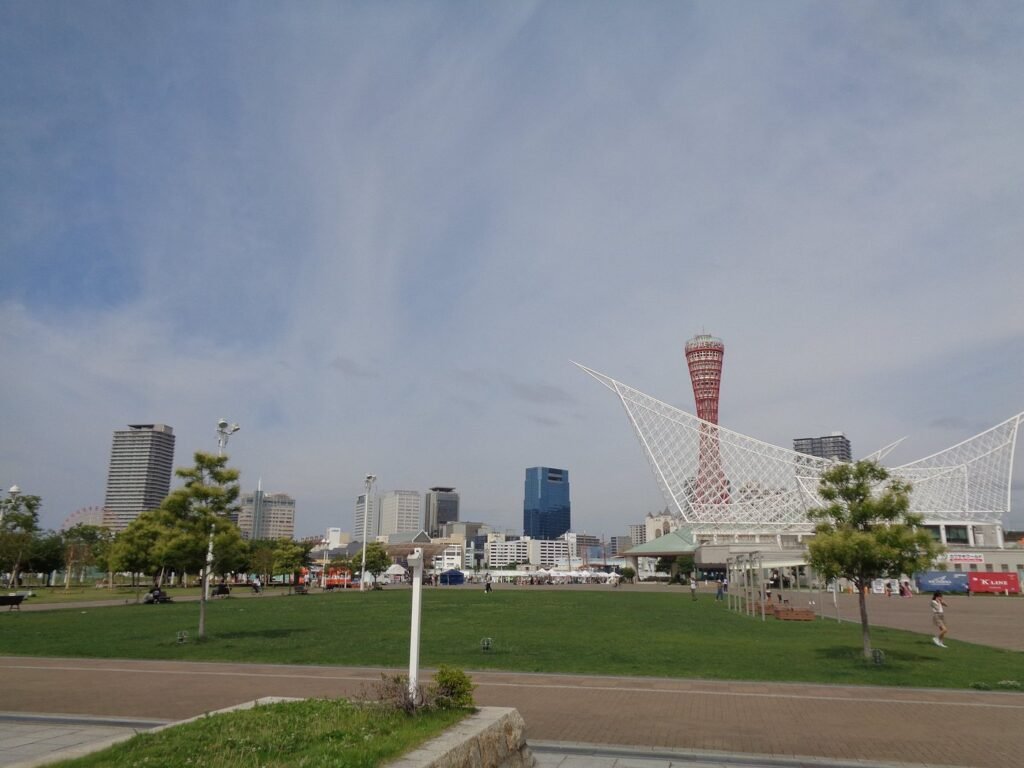 35 Best Things to Do in Kobe (2026): Waterfront Views, Mountain Escapes and Cultural Sights 21 Waterfront promenade and city landmarks in Kobe’s Meriken Park