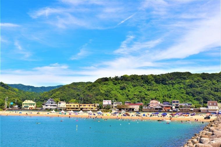 Sandy Kada Beach on the Wakayama coast facing the Kitan Strait