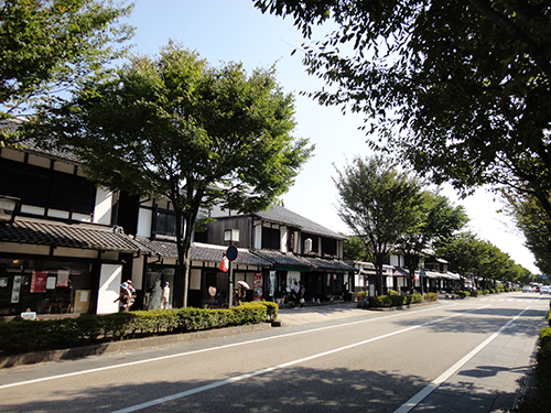 20 Best Things to Do in Shiga (2026): Lake Biwa, Castles, Shrines and More 21 Edo-style shops along Yumekyobashi Castle Road near Hikone Castle